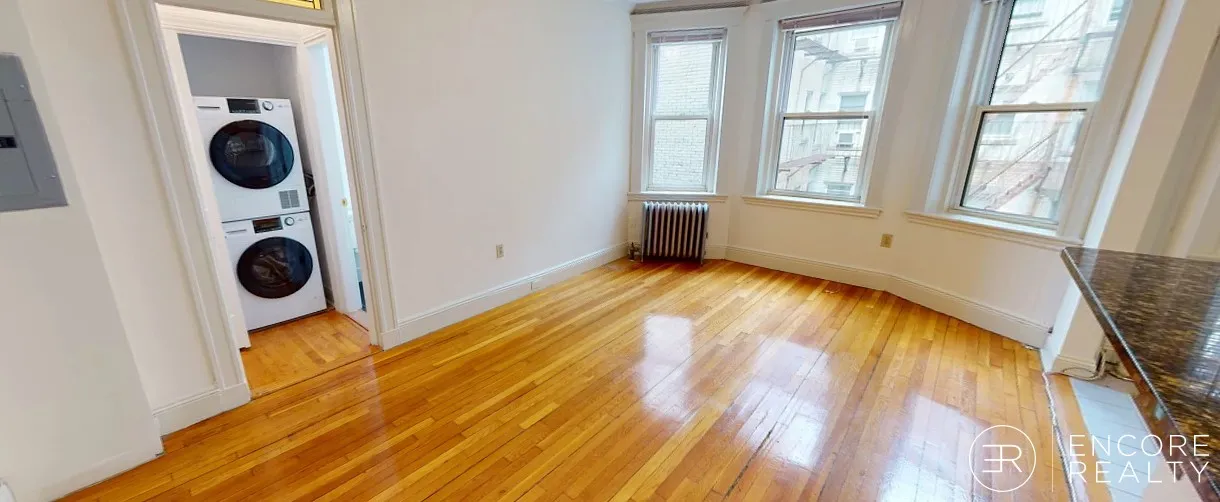 Studio bed, 1 bath apartment for rent at 117 Park Dr Unit 17A, Fenway