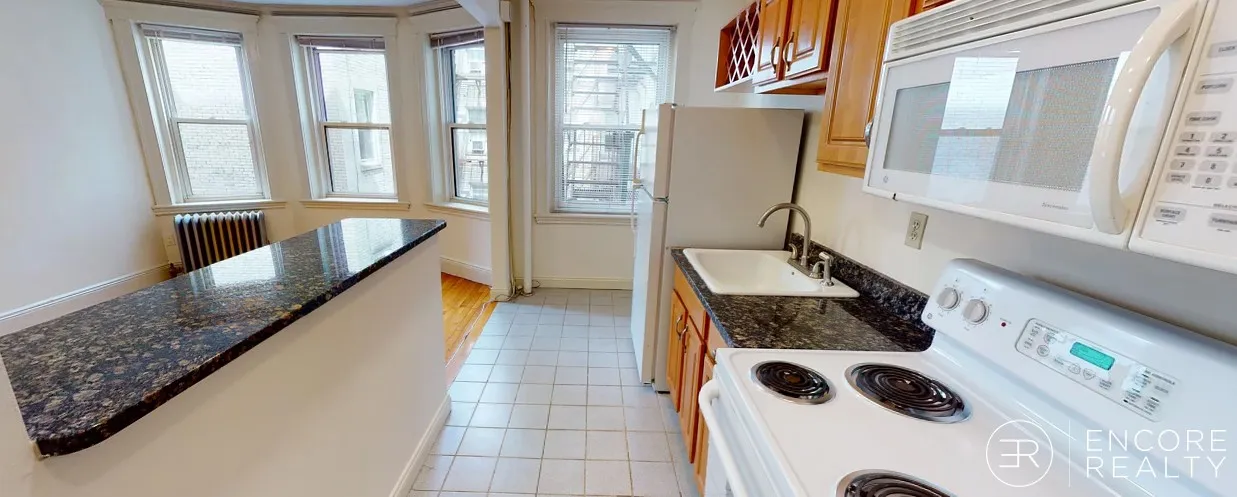 Studio bed, 1 bath apartment for rent at 117 Park Dr Unit 17A, Fenway — photo 6 of 8