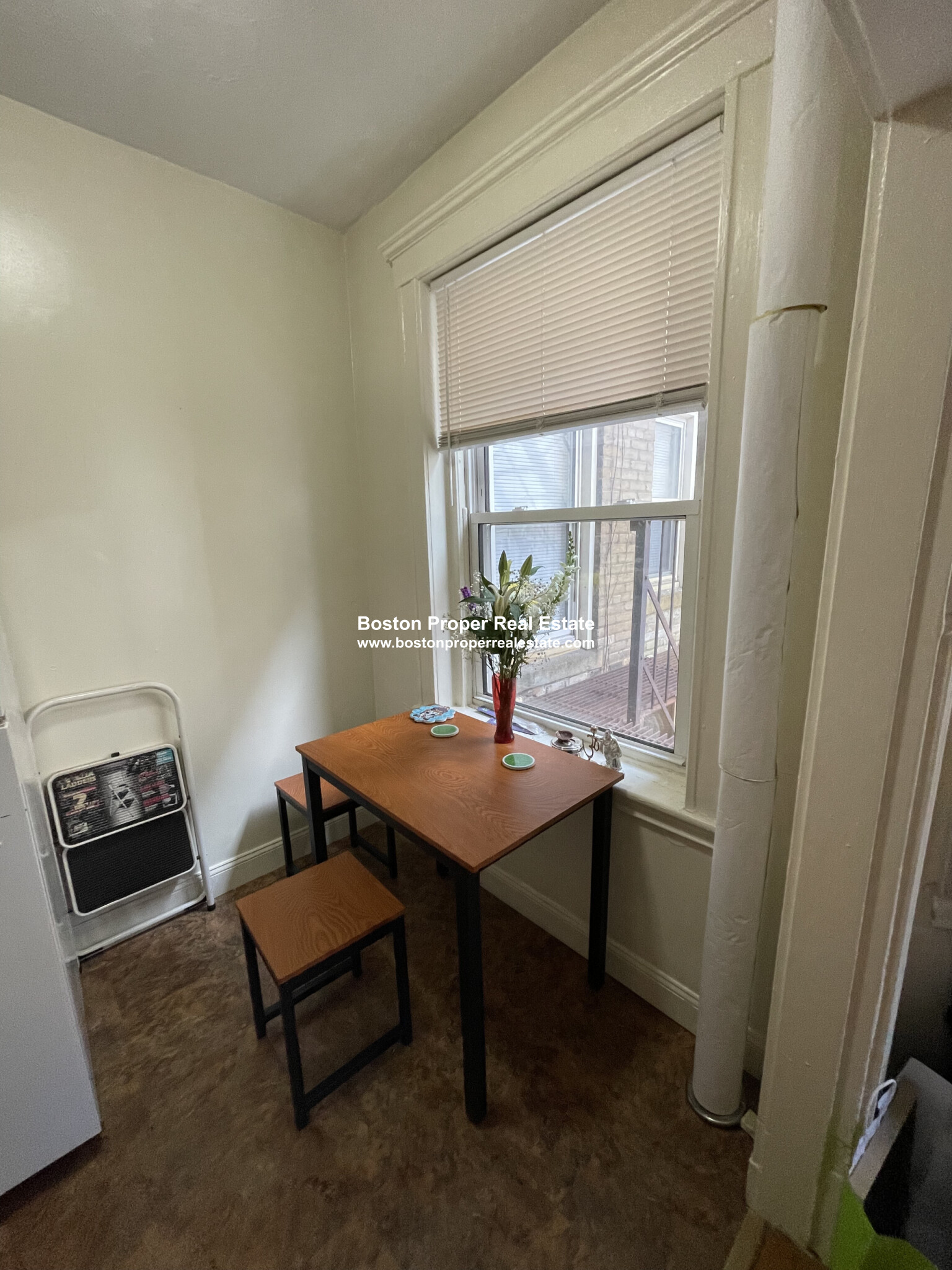 Studio bed, 1 bath apartment for rent at 117 Park Dr Unit 3, Fenway — photo 5 of 12