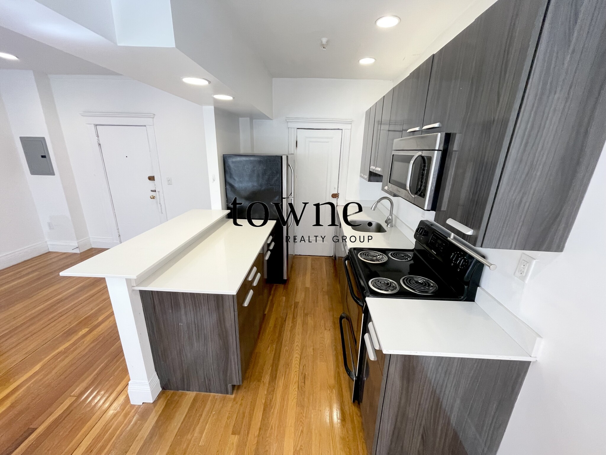 1 bed, 1 bath apartment for rent at 117 Park Dr Unit 5, Fenway — photo 3 of 10