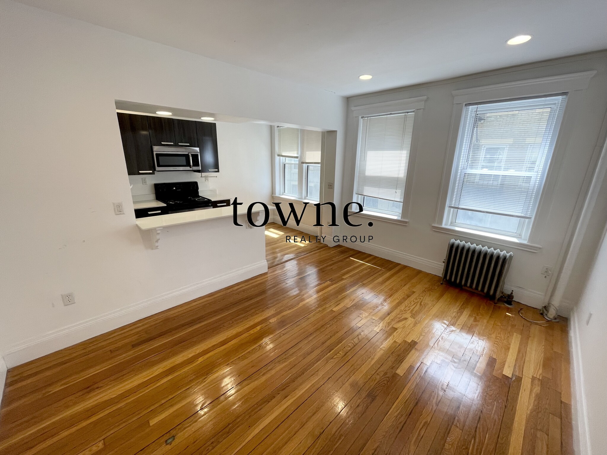 1 bed, 1 bath apartment for rent at 117 Park Dr Unit 5, Fenway — photo 1 of 10