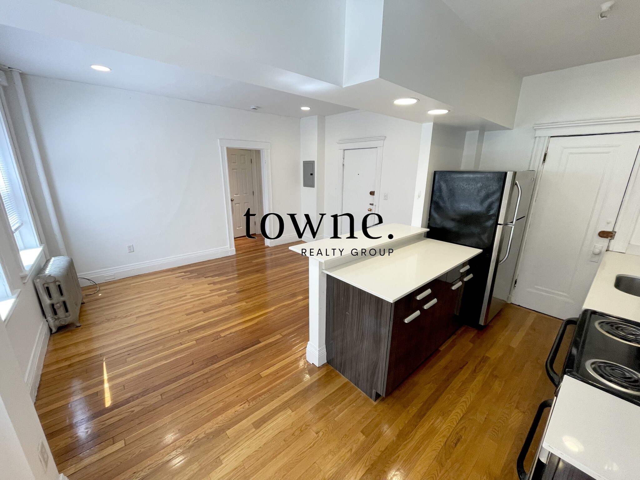 1 bed, 1 bath apartment for rent at 117 Park Dr Unit 5, Fenway — photo 2 of 10