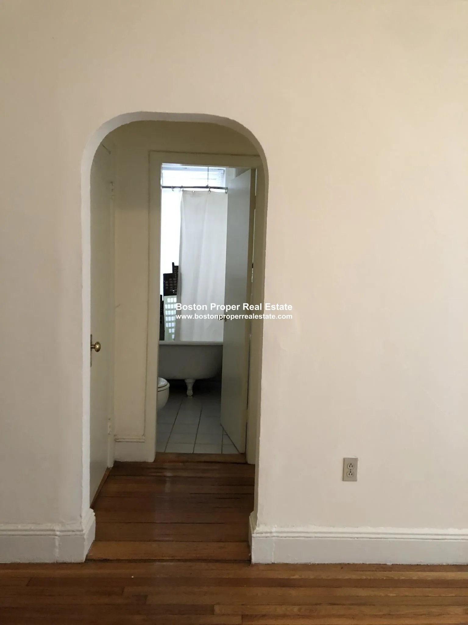1 bed, 1 bath apartment for rent at 117 Park Dr Unit 6, Fenway — photo 6 of 14