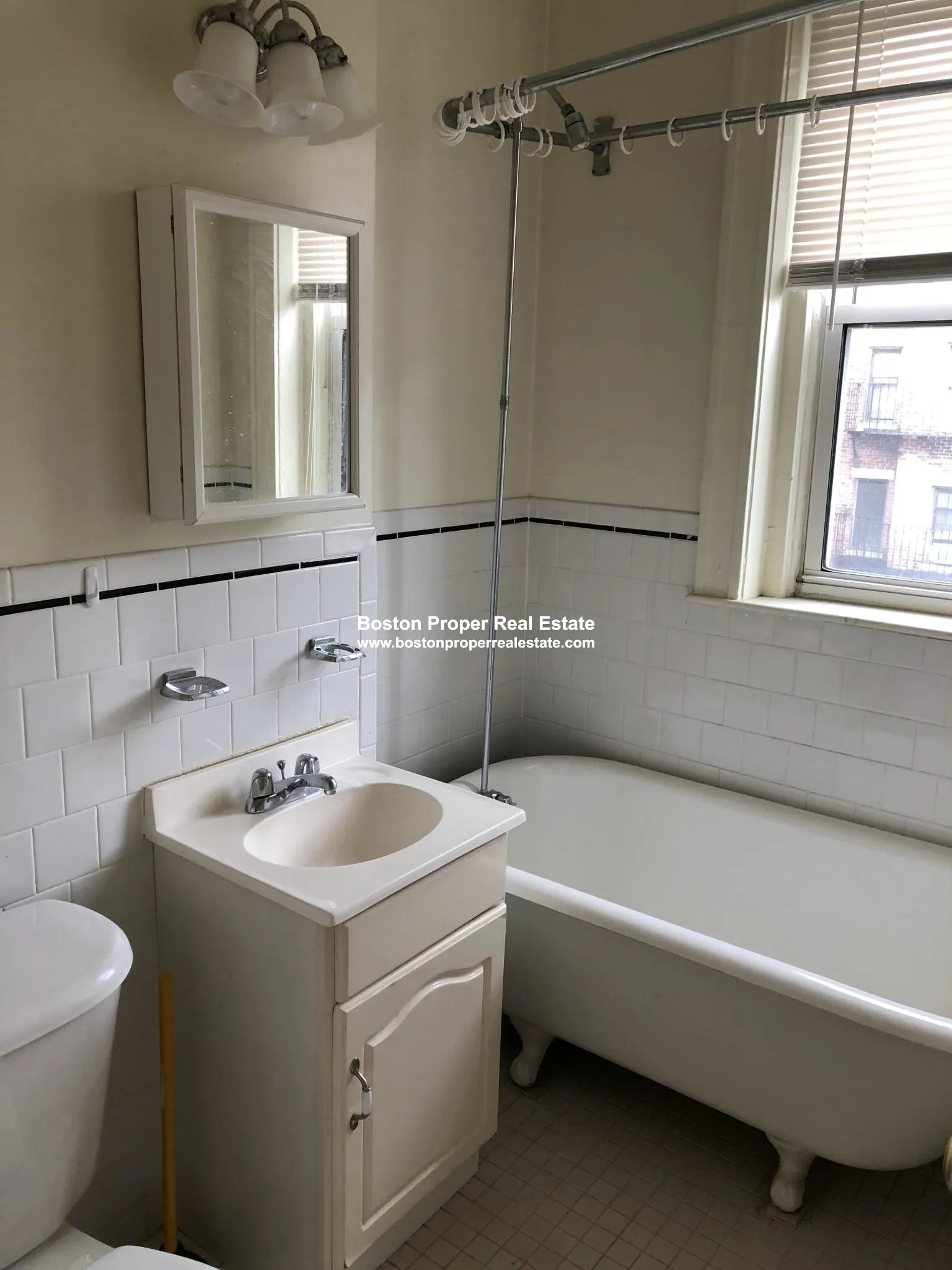 1 bed, 1 bath apartment for rent at 117 Park Dr Unit 6, Fenway — photo 8 of 14