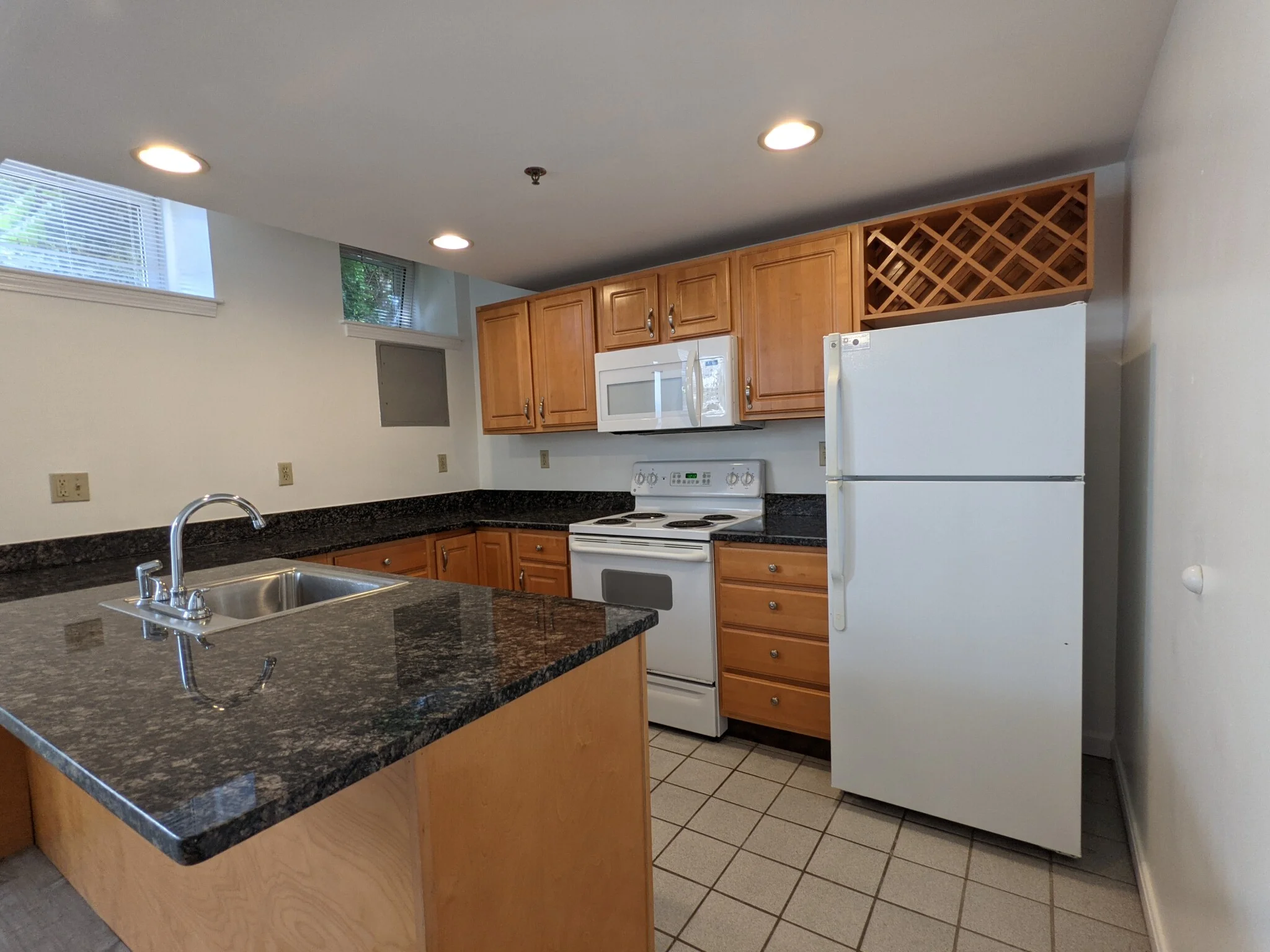 1 bed, 1 bath apartment for rent at 117 Park Dr Unit BM, Fenway — photo 2 of 13