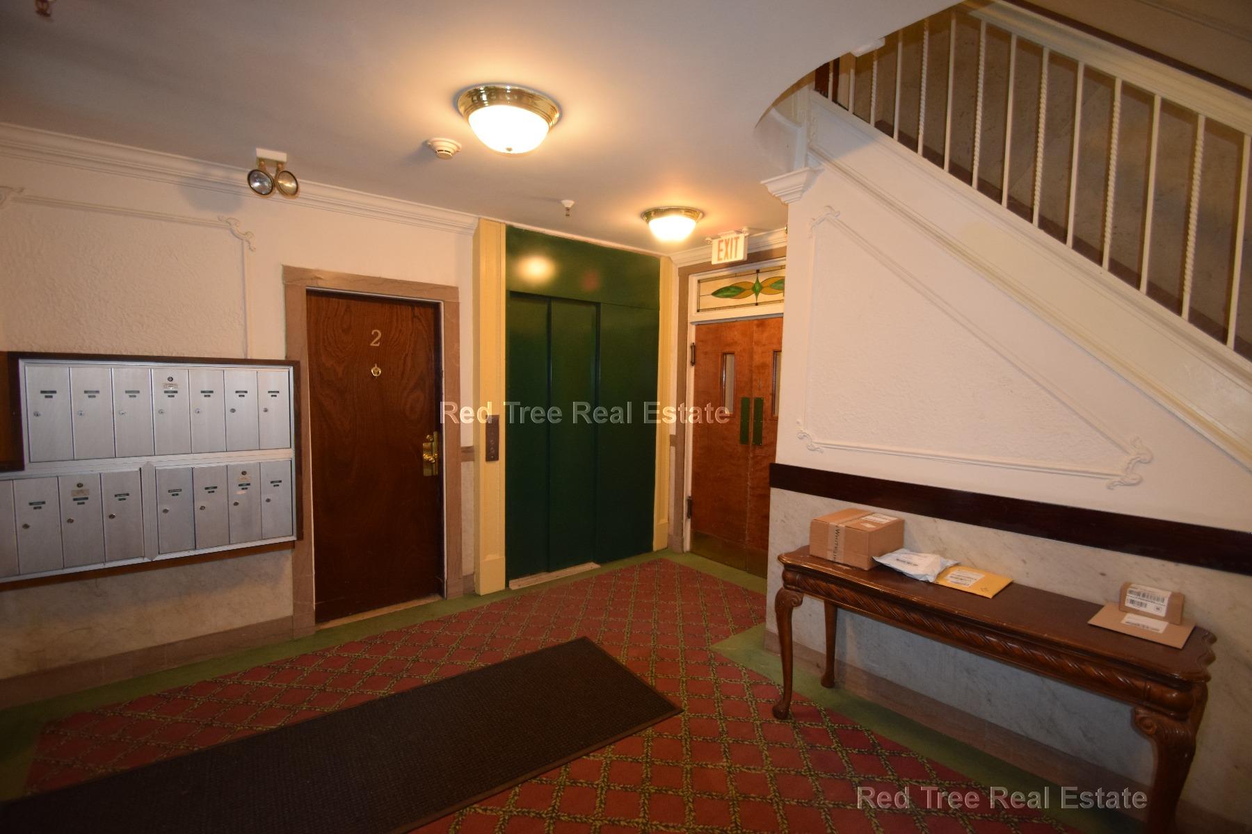 Studio bed, 1 bath apartment for rent at 117 Park Dr Unit D, Fenway — photo 13 of 14