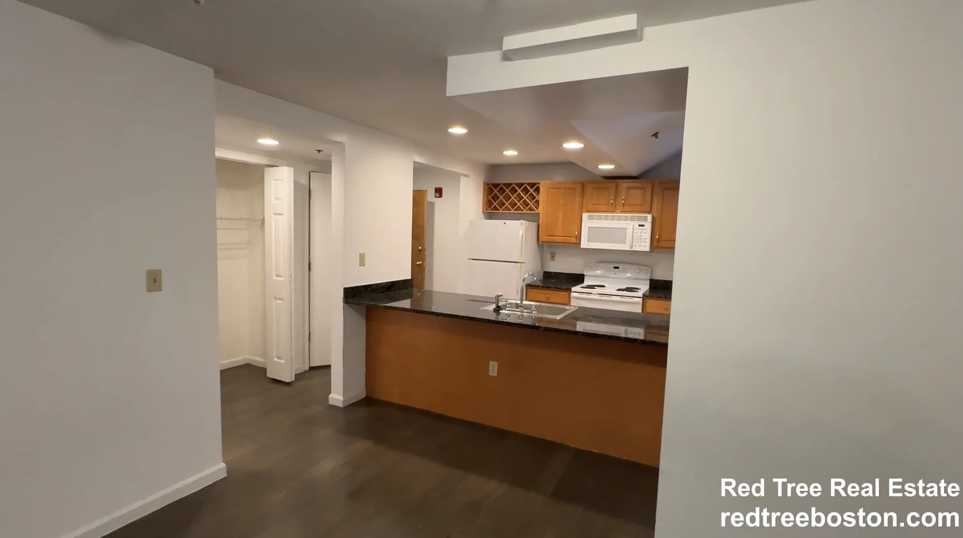 Studio bed, 1 bath apartment for rent at 117 Park Dr Unit D, Fenway — photo 5 of 14