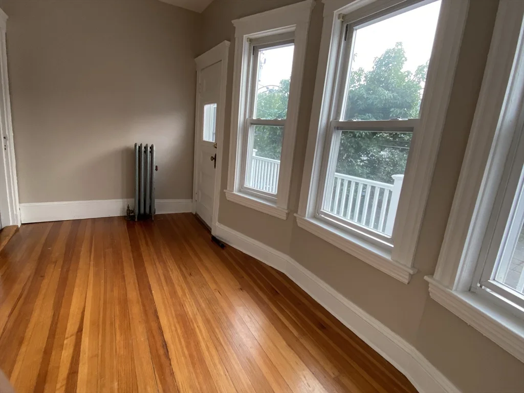 4 bed, 2 bath apartment for rent at 117 Pearson Rd Unit 2, Somerville — photo 8 of 9
