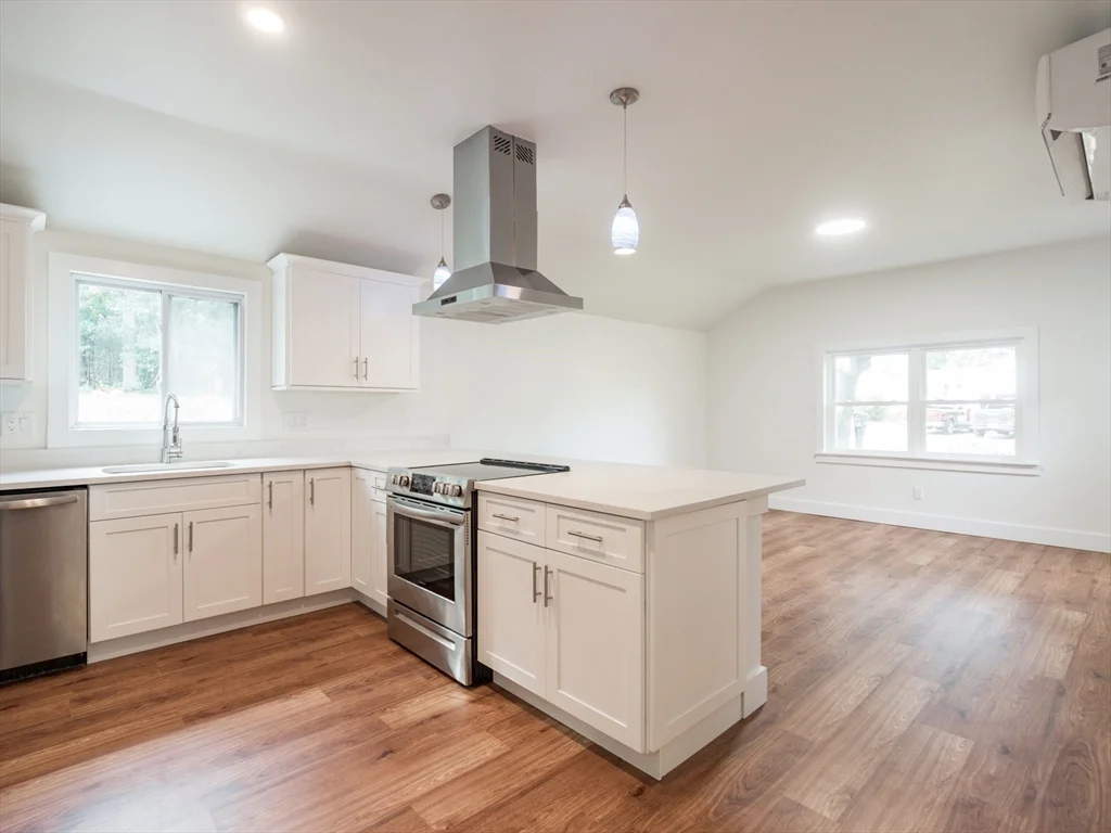 2 bed, 1 bath apartment for rent at 117 Precinct St, Lakeville