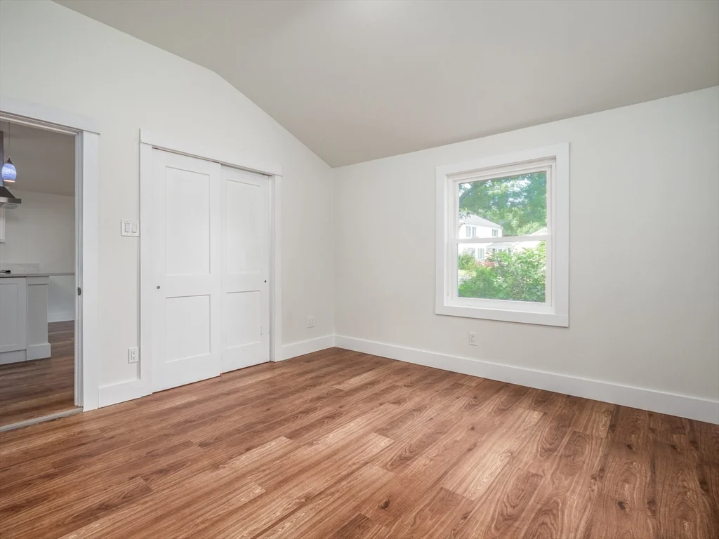 2 bed, 1 bath apartment for rent at 117 Precinct St, Lakeville — photo 12 of 33