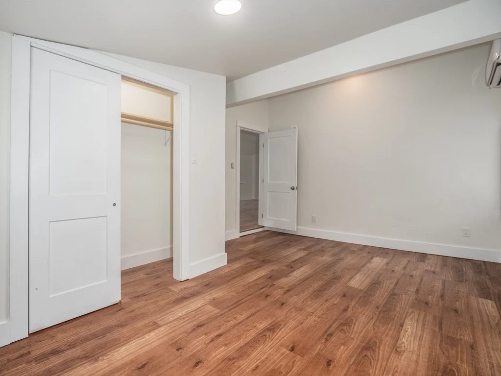2 bed, 1 bath apartment for rent at 117 Precinct St, Lakeville — photo 10 of 33