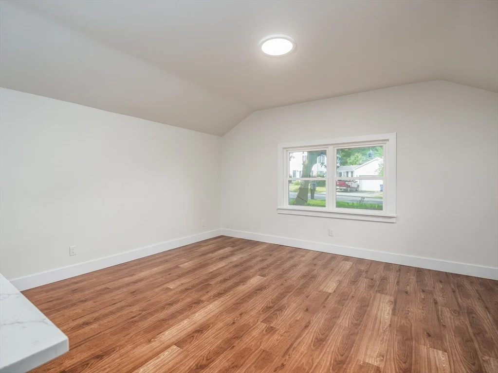 2 bed, 1 bath apartment for rent at 117 Precinct St, Lakeville — photo 13 of 33