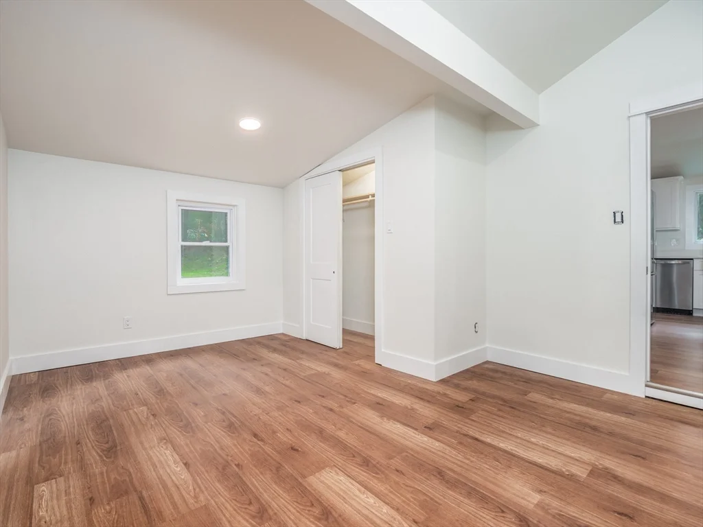 2 bed, 1 bath apartment for rent at 117 Precinct St, Lakeville — photo 9 of 33
