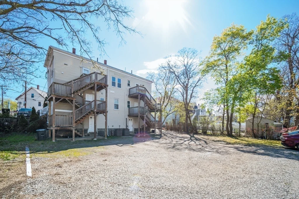 4 bed, 3 bath apartment for rent at 117 Quincy St Unit 2, Quincy — photo 13 of 14