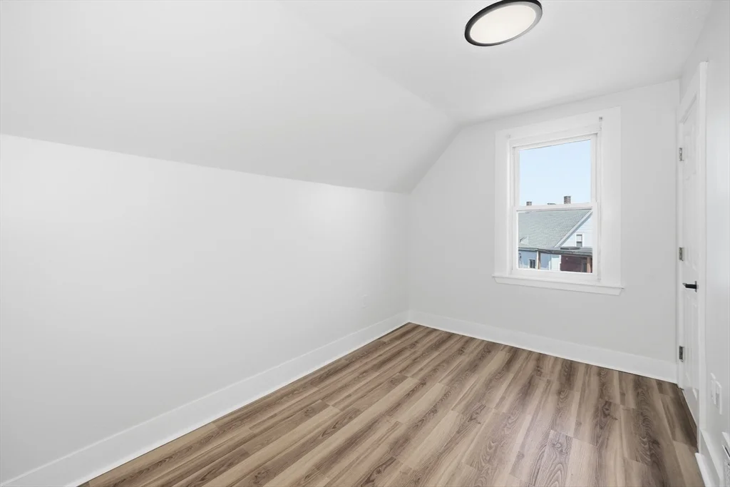 4 bed, 3 bath apartment for rent at 117 Quincy St Unit 2, Quincy — photo 8 of 14