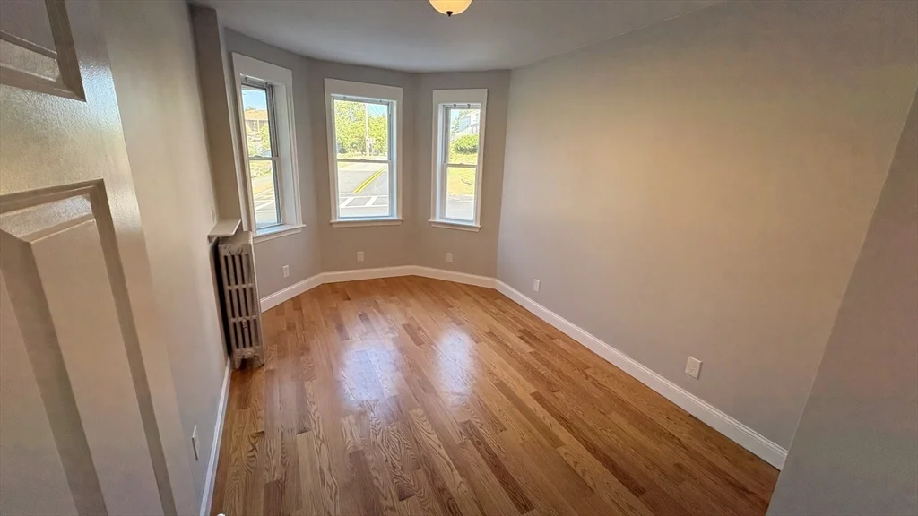 3 bed, 1 bath apartment for rent at 117 Revere St Unit 1, Winthrop — photo 8 of 15