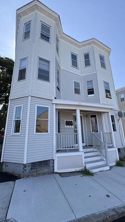 3 bed, 1 bath apartment for rent at 117 Revere St Unit 1, Winthrop — photo 14 of 15