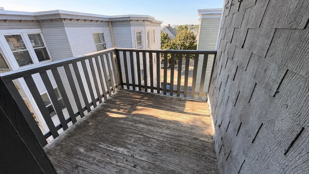 3 bed, 1 bath apartment for rent at 117 Revere Unit 3, Winthrop — photo 14 of 17