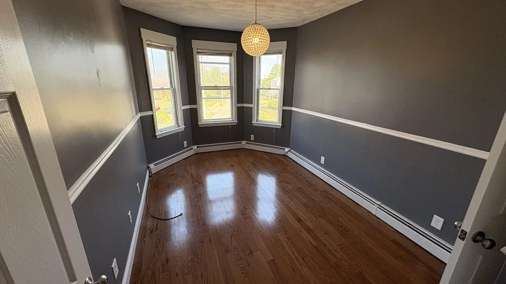3 bed, 1 bath apartment for rent at 117 Revere Unit 3, Winthrop — photo 10 of 17