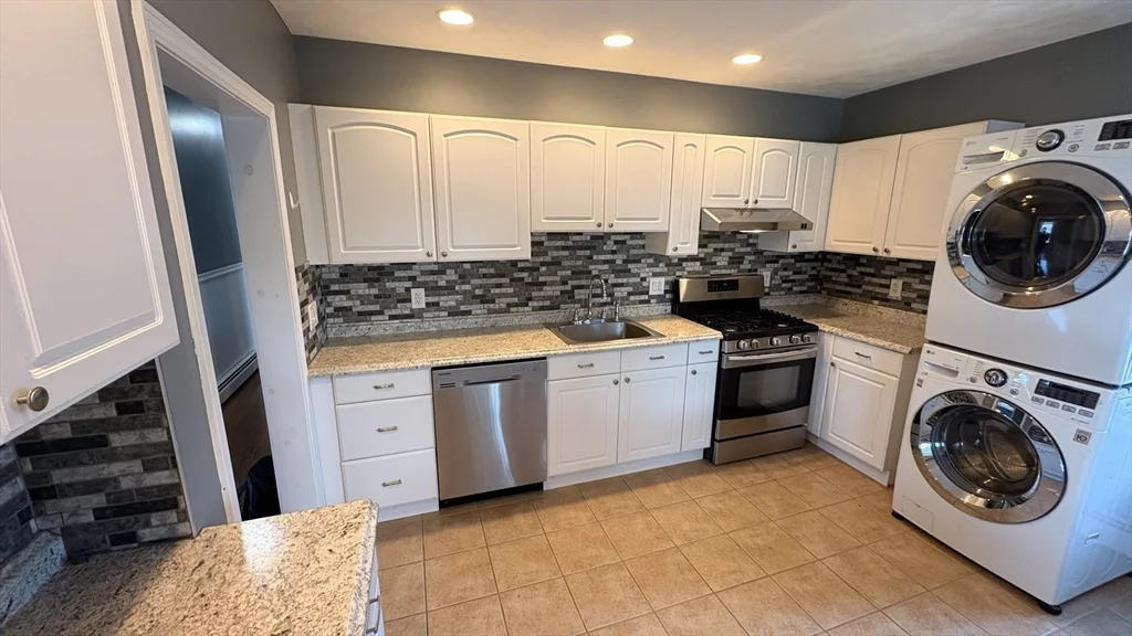 3 bed, 1 bath apartment for rent at 117 Revere Unit 3, Winthrop — photo 2 of 17
