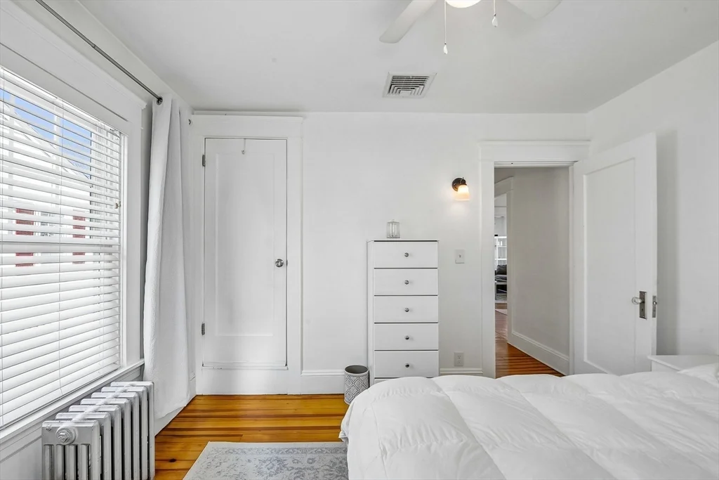 2 bed, 1 bath apartment for rent at 117 S Atlantic Ave, Warwick — photo 12 of 23