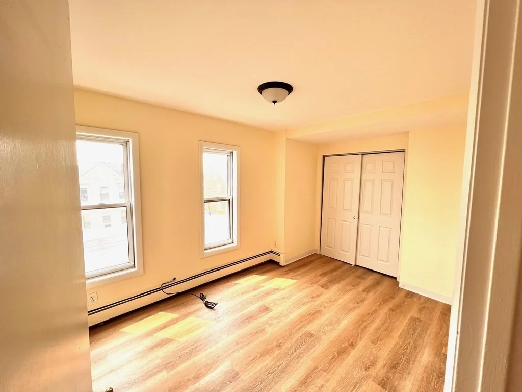2 bed, 1 bath apartment for rent at 117 Shore Dr Unit 3, Winthrop — photo 13 of 13