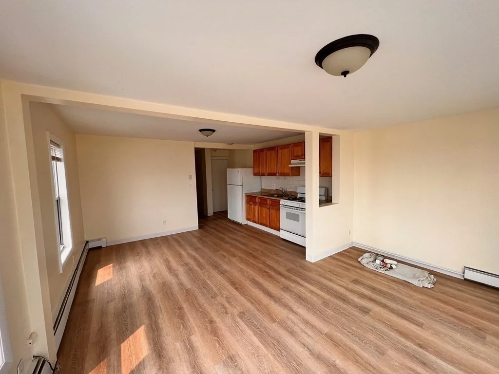 2 bed, 1 bath apartment for rent at 117 Shore Dr Unit 3, Winthrop — photo 9 of 13