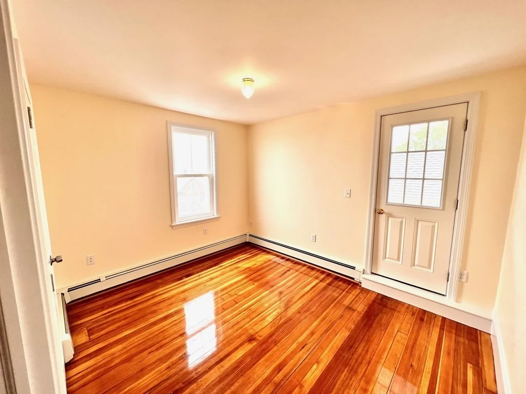 2 bed, 1 bath apartment for rent at 117 Shore Dr Unit 5, Winthrop — photo 11 of 17