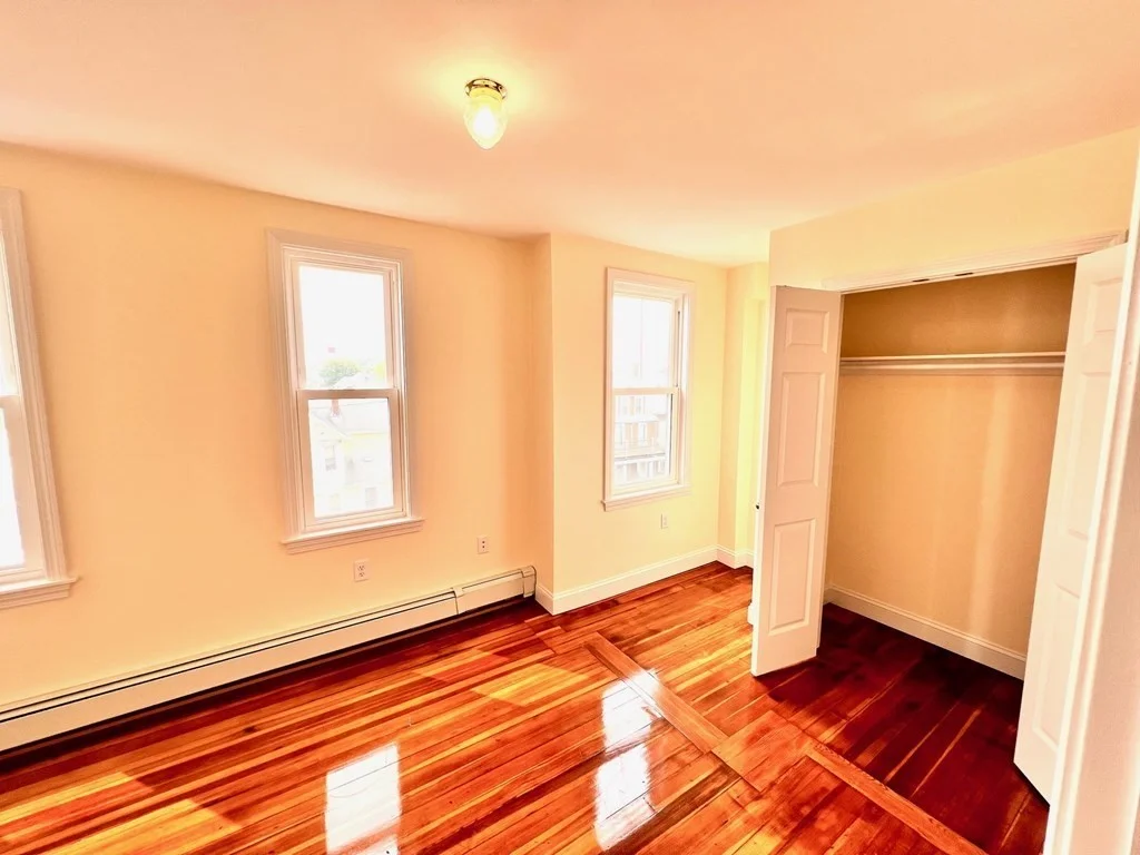 2 bed, 1 bath apartment for rent at 117 Shore Dr Unit 5, Winthrop — photo 9 of 17
