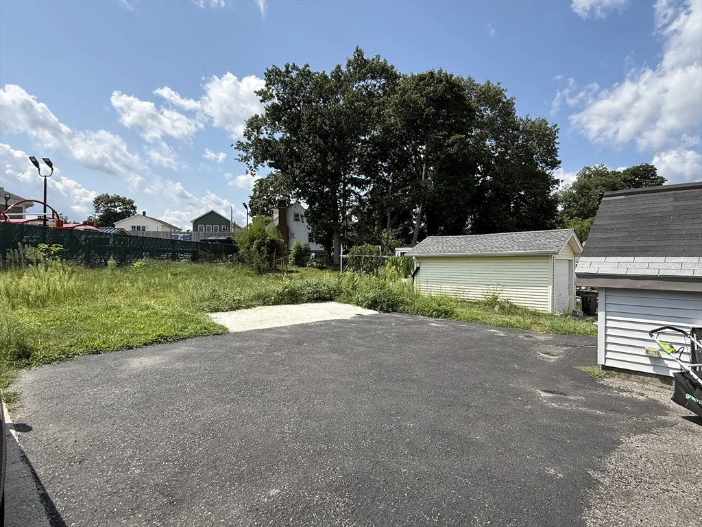2 bed, 2 bath apartment for rent at 117 Standish Ave Unit 2, Quincy — photo 8 of 8
