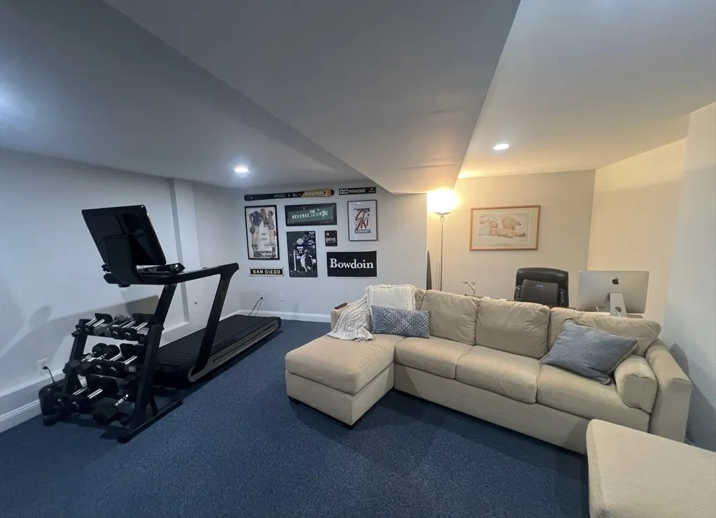 3 bed, 2 bath apartment for rent at 117 Sutherland Rd Unit 117, Brighton — photo 24 of 34