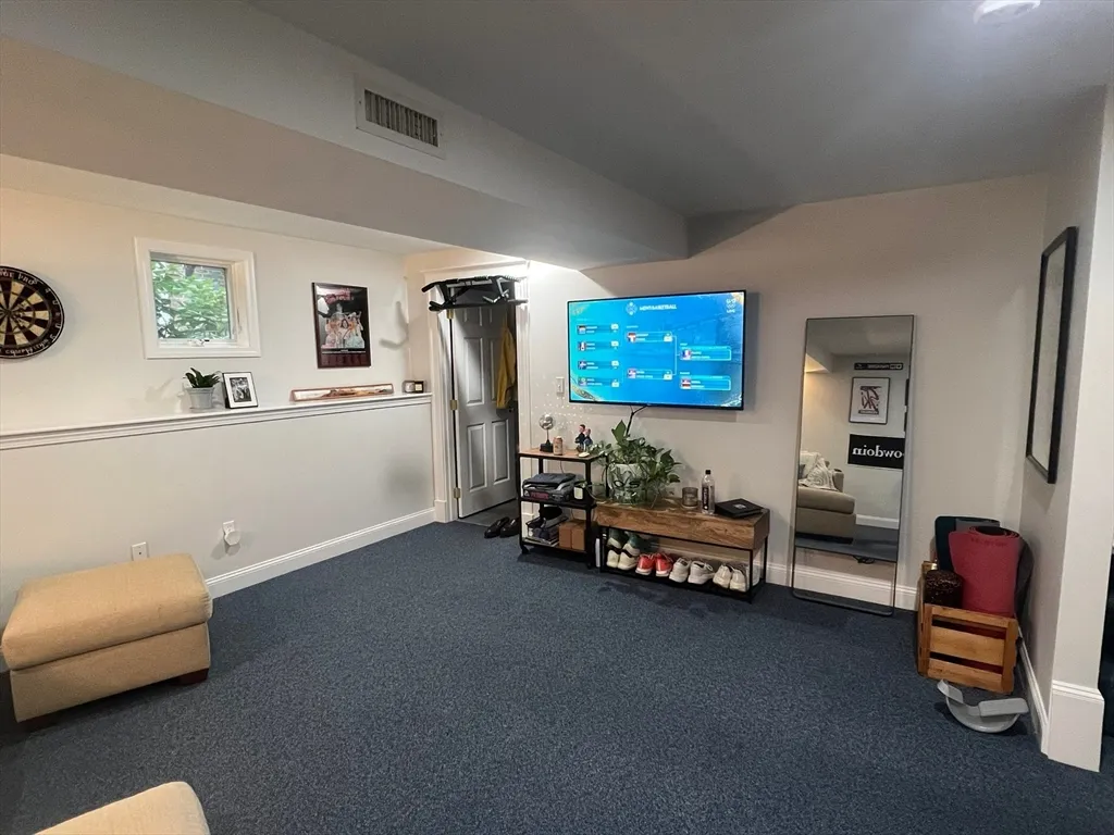 3 bed, 2 bath apartment for rent at 117 Sutherland Rd Unit 117, Brighton — photo 25 of 34