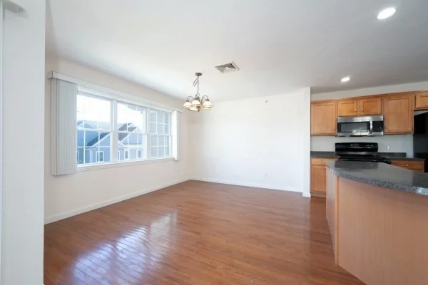2 bed, 2 bath apartment for rent at 117 Tamarack Ln Unit 117, Abington — photo 9 of 26
