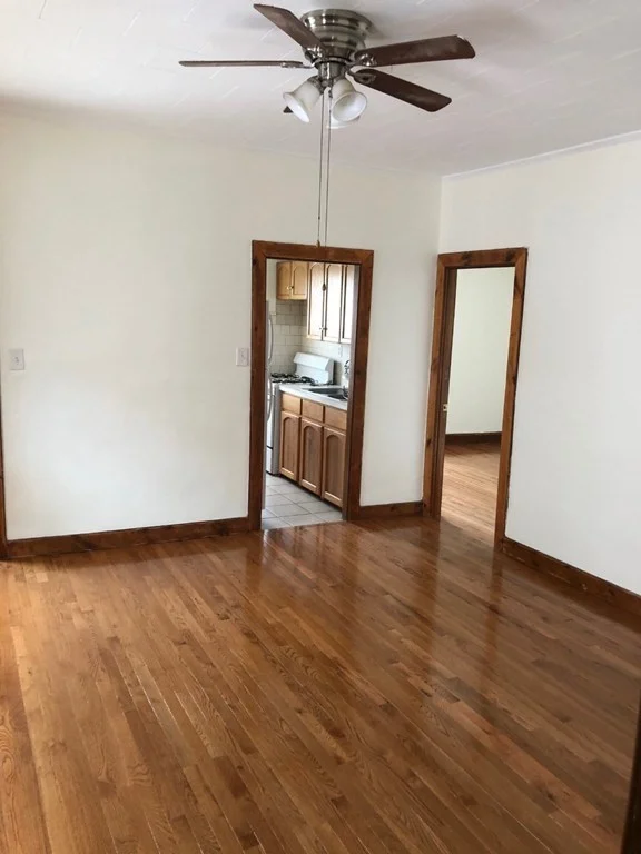 3 bed, 1 bath apartment for rent at 117 Thomas St Unit 2, Fall River — photo 5 of 12