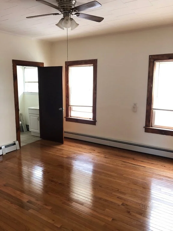 3 bed, 1 bath apartment for rent at 117 Thomas St Unit 2, Fall River — photo 4 of 12