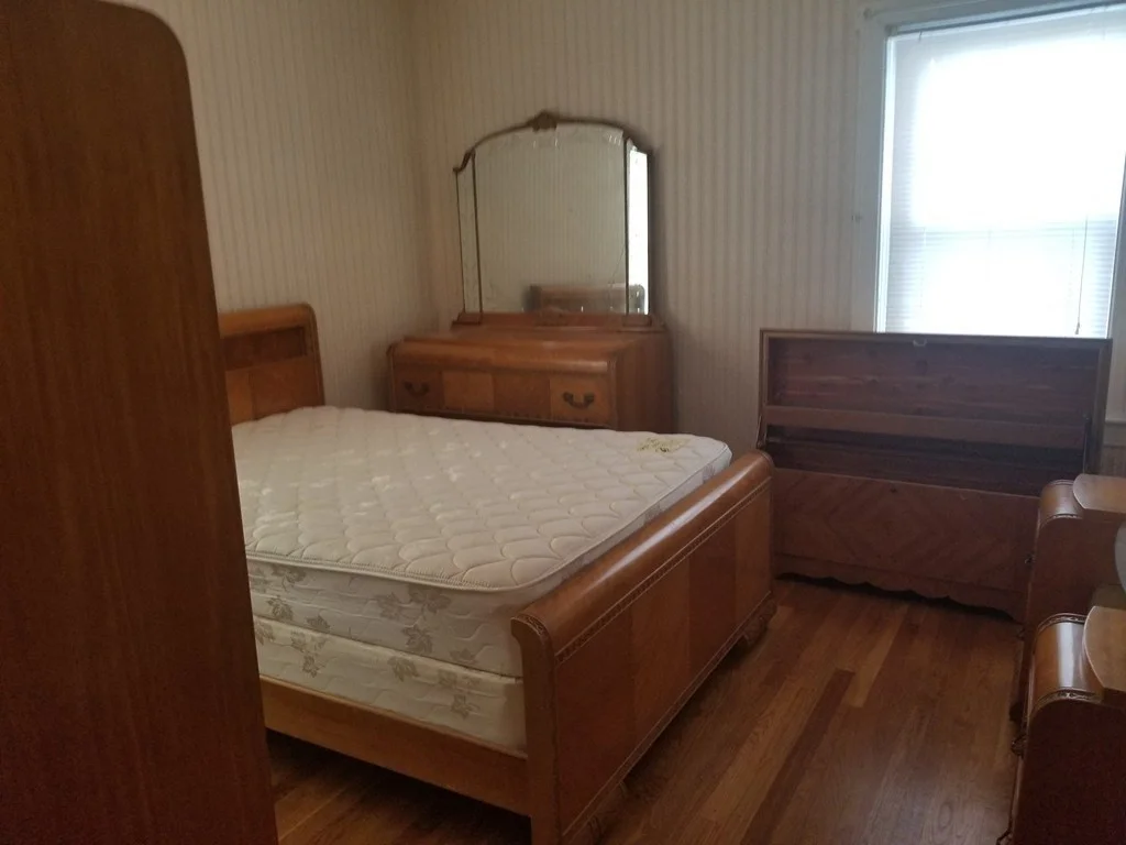 3 bed, 1 bath apartment for rent at 117 Thomas St Unit 2, Fall River — photo 3 of 12