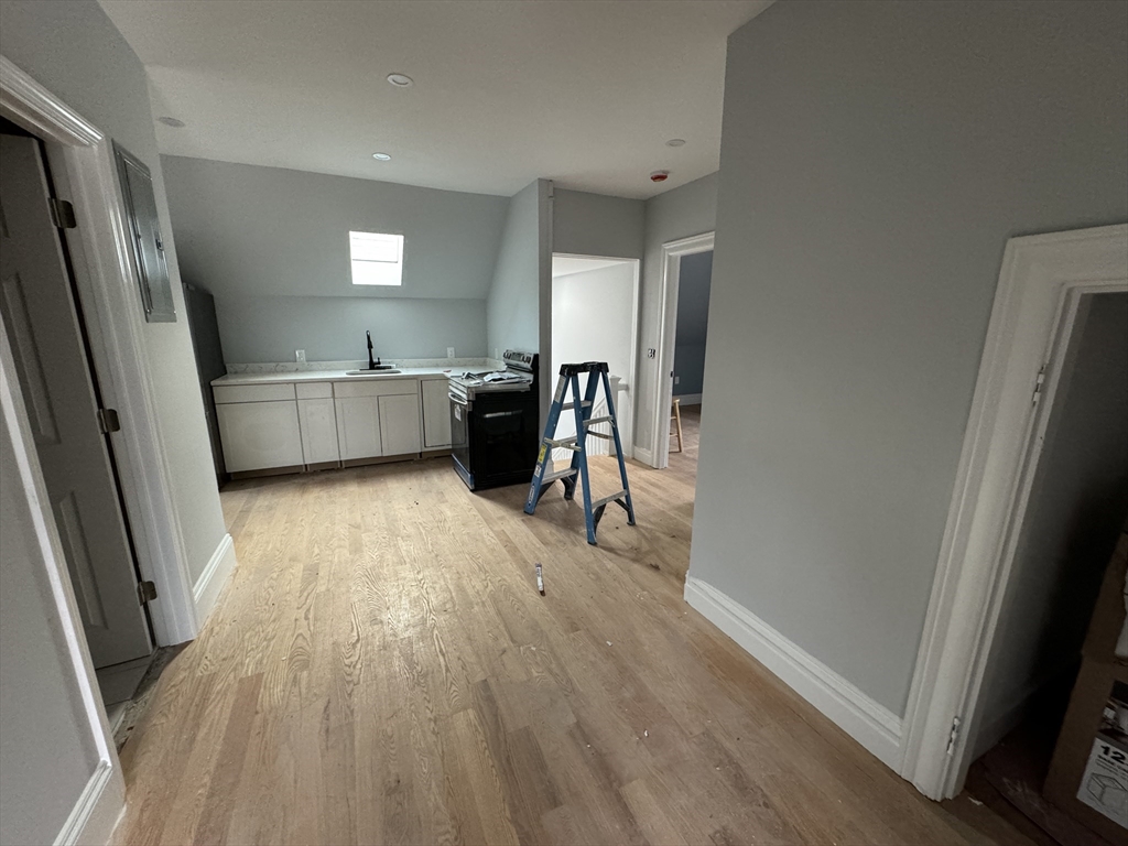 1 bed, 1 bath apartment for rent at 117 Thorndike St Unit A, Coolidge Corner — photo 7 of 7