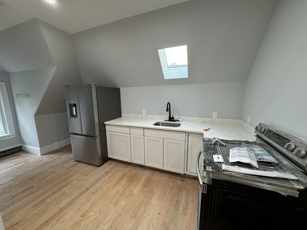 1 bed, 1 bath apartment for rent at 117 Thorndike St Unit A, Coolidge Corner — photo 2 of 7