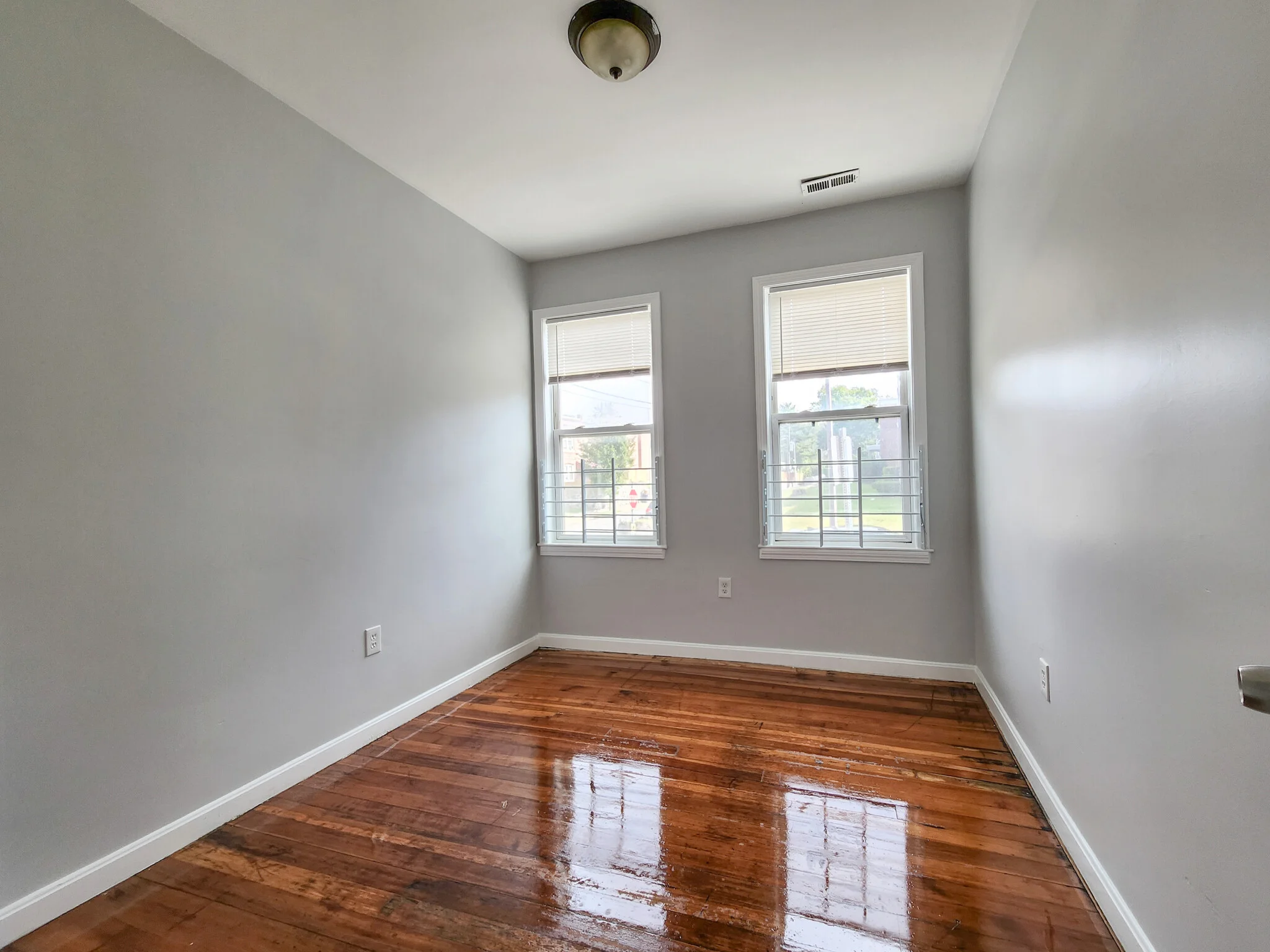 3 bed, 1 bath apartment for rent at 117 Townsend St Unit 1, Dorchester — photo 6 of 11
