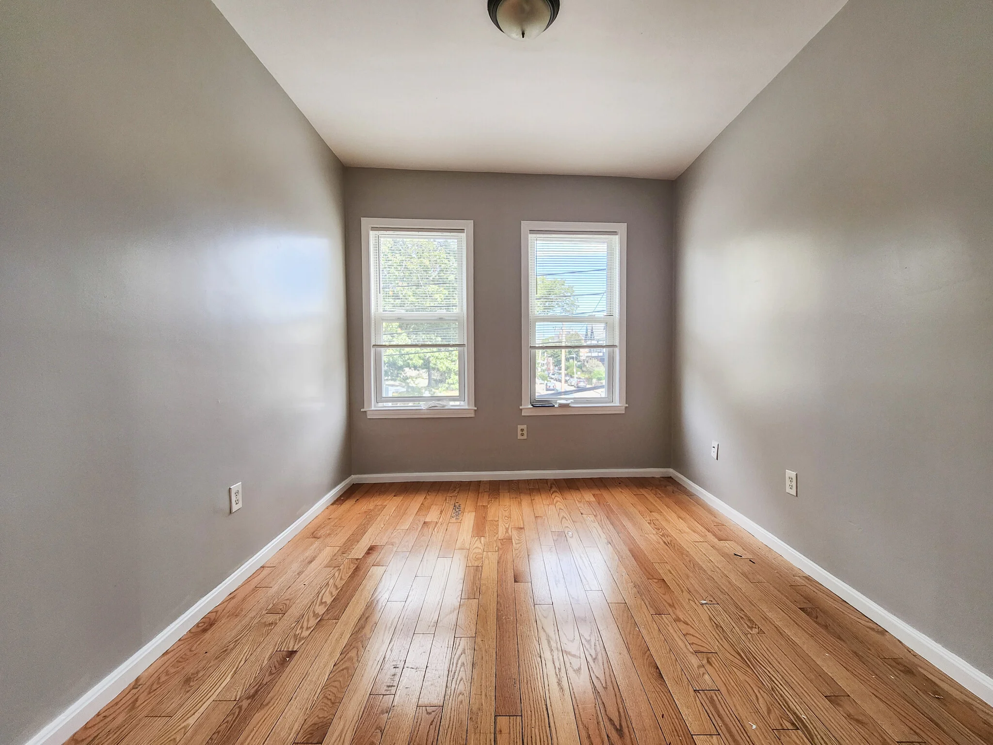 4 bed, 1 bath apartment for rent at 117 Townsend St Unit 2, Dorchester — photo 8 of 11