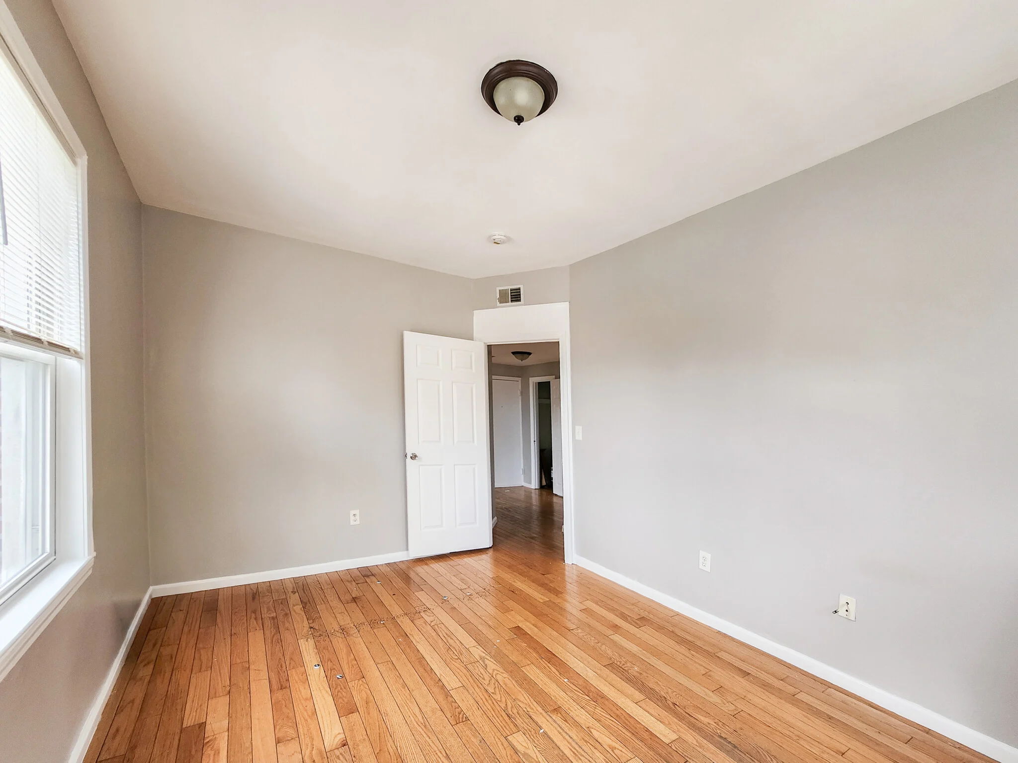 4 bed, 1 bath apartment for rent at 117 Townsend St Unit 2, Dorchester — photo 3 of 11