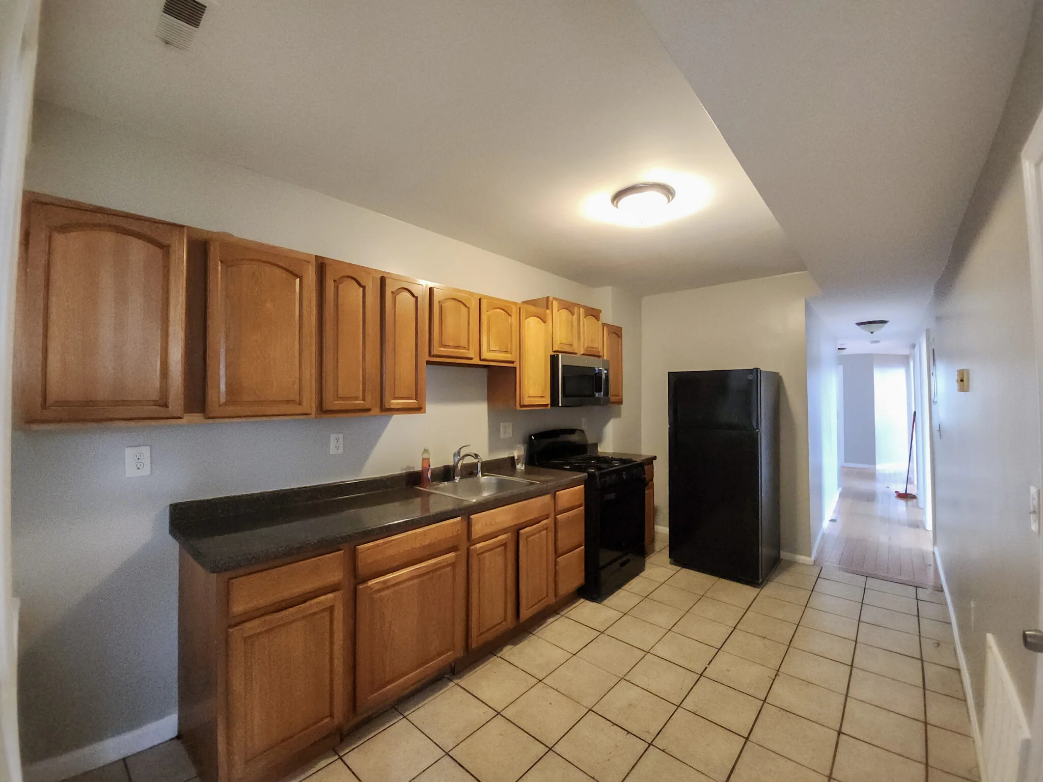 4 bed, 1 bath apartment for rent at 117 Townsend St Unit 2, Dorchester — photo 2 of 11