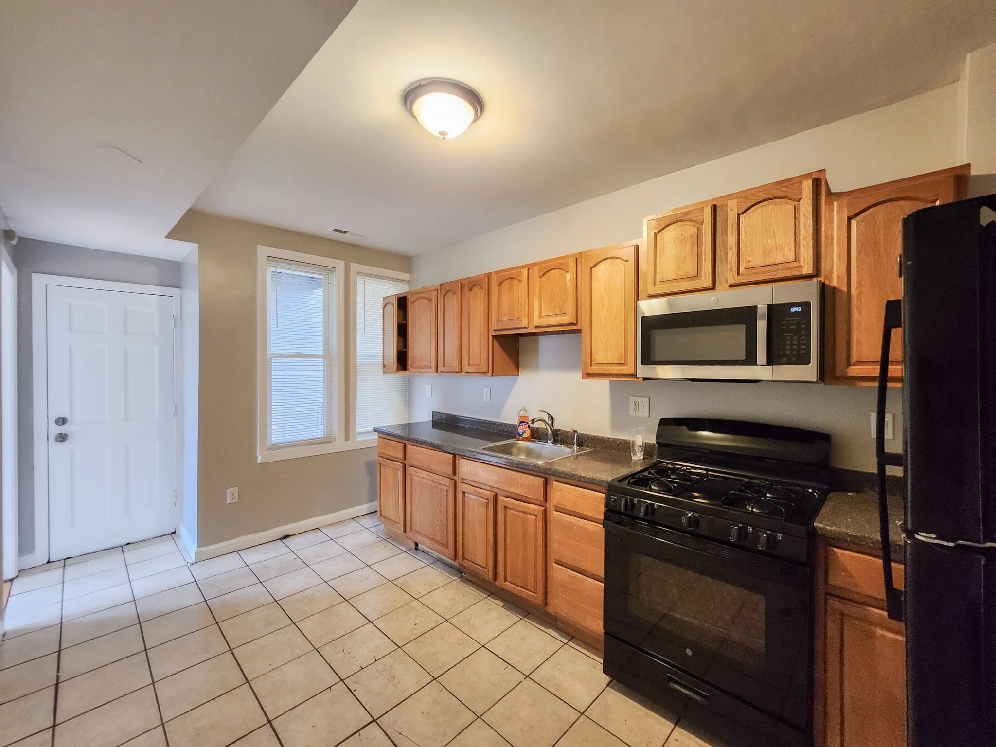 4 bed, 1 bath apartment for rent at 117 Townsend St Unit 2, Dorchester — photo 11 of 11