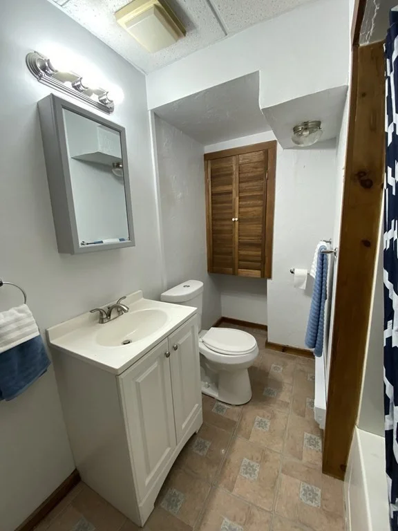 2 bed, 1 bath apartment for rent at 117 Towtaid Unit 1:A, Cherry Valley — photo 5 of 16
