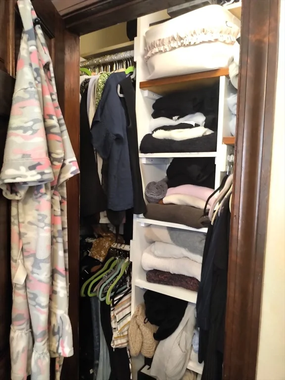 2 bed, 1 bath apartment for rent at 117 Willow St Unit 1, West Roxbury — photo 8 of 20