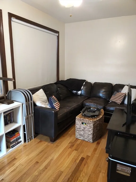 2 bed, 1 bath apartment for rent at 117 Willow St Unit 1, West Roxbury — photo 17 of 20