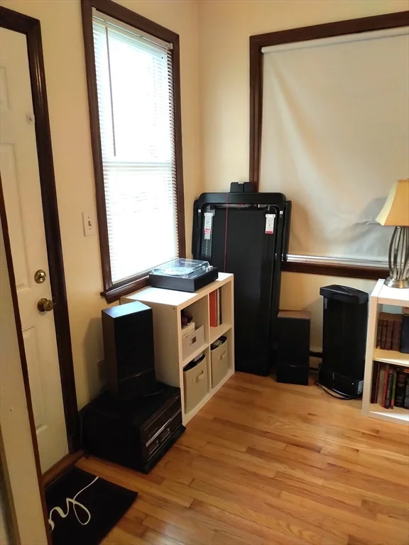 2 bed, 1 bath apartment for rent at 117 Willow St Unit 1, West Roxbury — photo 16 of 20