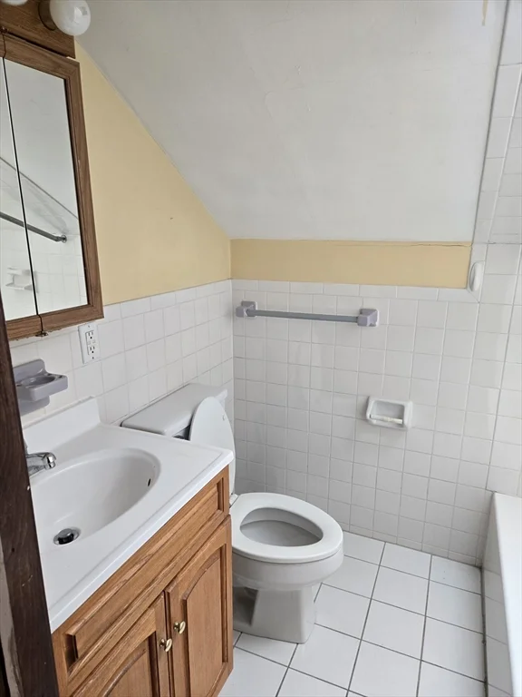 1 bed, 1 bath apartment for rent at 117 Willow Unit 3, West Roxbury — photo 5 of 5