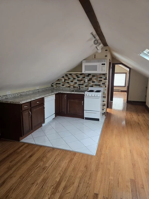 1 bed, 1 bath apartment for rent at 117 Willow Unit 3, West Roxbury