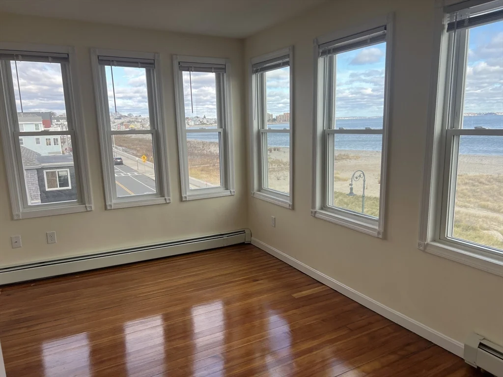 2 bed, 1 bath apartment for rent at 117 Winthrop Shore Dr Unit 6, Winthrop — photo 3 of 16
